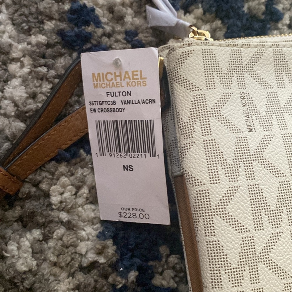 Micheal kors white/vanilla crossbody bag - Picture 7 of 9